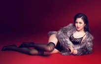 Ca sĩ Hương Tràm gợi cảm đến từng centimet