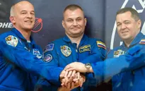 Nhóm phi hành gia Nga - Mỹ lên tiếp quản trạm ISS