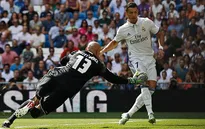 VIDEO, Real Madrid 5-2 Osasuna: Trở lại sau chấn thương, Ronaldo ghi bàn và Real đại thắng