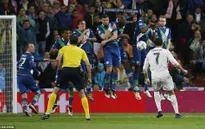 Chiêm ngưỡng cú đá phạt không tưởng của Ronaldo vào lưới Wolfsburg