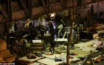 Bạo loạn trại tị nạn ở Paris, hàng trăm người đánh nhau bằng gậy