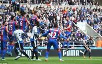 Newcastle thắng, Sunderland hòa, Premier League nóng bỏng cuộc đua ngược