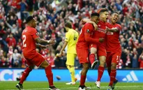 Đánh đắm Tàu ngầm vàng, Liverpool vào chung kết Europa League