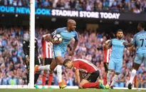 VIDEO: Cựu sao trẻ Man Utd phản lưới, dâng 3 điểm cho Man City