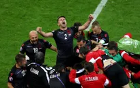 EURO 2016, Albania 1-0 Romania: Thắng tối thiểu, Albania nuôi hi vọng