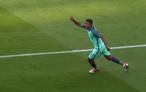 VIDEO EURO 2016: Ronaldo kiến tạo, Nani dứt điểm gỡ hoà cho Bồ Đào Nha