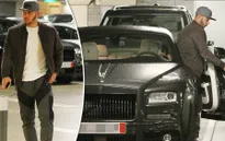 “Tay chơi” Memphis Depay khoe siêu xe Rolls Royce bạc tỷ