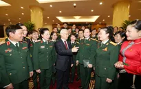 Tổng Bí thư Nguyễn Phú Trọng gặp mặt đại biểu phụ nữ quân đội