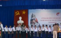 Quỹ học bổng Vừ A Dính trao 400 suất học bổng cho học sinh đồng bào thiểu số