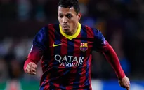 Barcelona xác nhận bán Adriano "rẻ như cho"