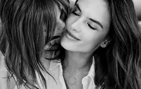 Thiên thần Victoria's Secret và những hình ảnh siêu dễ thương với con gái
