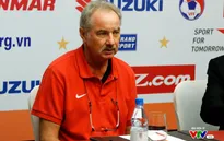 HLV Alfred Riedl: Bóng đá Việt Nam đã không còn xây nhà từ nóc