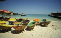 Các hàng quán ven biển Campuchia sắp bị di dời
