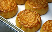 Trung Quốc: Phát hiện ma túy đá giấu trong bánh Trung thu