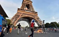 Cảnh sát Pháp cấm tụ tập ở khu vực tháp Eiffel sau trận CK EURO 2016