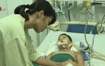 Thắt lòng hoàn cảnh cháu bé 8 tuổi nguy kịch vì bệnh hiếm gặp