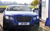 Vừa được tăng lương, Vardy tậu ngay siêu xe Bentley