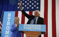 Thượng nghị sĩ Bernie Sanders ủng hộ bà Hillary làm Tổng thống Mỹ
