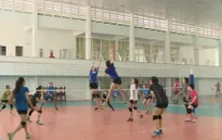 Nhân tố trẻ ở ĐT bóng chuyền nữ Việt Nam chuẩn bị cho VTV Cup 2016 - Tôn Hoa Sen