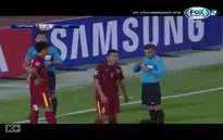 VIDEO Cận cảnh pha bóng khiến U19 Việt Nam mất người và bị thủng lưới