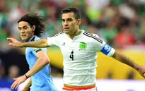 Ẩu đả trên khán đài trong trận Mexico - Uruguay