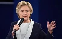 FBI mở rộng điều tra bê bối email của bà Clinton gây phản ứng trái chiều