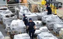 Ecuador bắt giữ tàu lặn chở 1 tấn cocaine