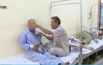 Thương cụ ông chăm con ung thư, vợ bệnh tim