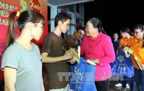 Tặng hơn 4.000 vé xe cho công nhân có hoàn cảnh khó khăn về quê đón Tết