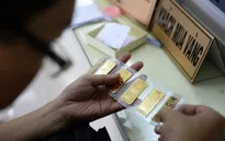 Vàng miếng SJC một chữ số tiếp tục bị ép giá