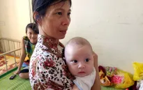 Đáng thương bé gái bị bỏ rơi khi sinh mắc viêm phổi nặng