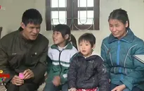 Cảm thương cuộc sống thiệt thòi của cặp vợ chồng mù
