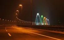 Gần 50 tỷ đồng lắp đèn năng lượng mặt trời trên quốc lộ