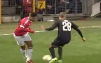 Mãn nhãn với những màn qua người của Depay trận gặp Midtjylland