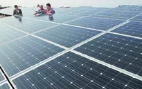 Vận hành nhà máy điện Mặt trời lớn nhất thế giới