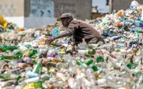 Kenya: “Đổi rác lấy tiền” khuyến khích người dân bảo vệ môi trường
