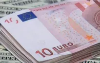 Đồng Euro trượt giá sau tuyên bố từ chức của Thủ tướng Italy