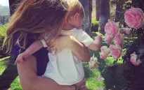 Drew Barrymore: Làm mẹ giúp tôi tốt hơn