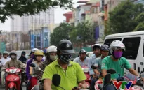 Khói bụi, tắc đường ám ảnh người dân dọc tuyến Nhổn – Ga Hà Nội