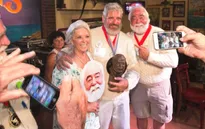 Thi hóa trang giống đại thi hào Ernest Hemingway