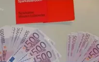 Tìm thấy 150.000 Euro, người tị nạn Syria giao nộp cho cảnh sát Đức