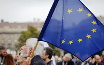 EU cần đánh thuế hàng nhập khẩu từ Mỹ nếu Washington rút khỏi Thỏa thuận Paris