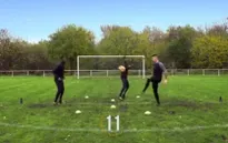 Sao Man Utd khoe bài tập siêu lạ trên mạng xã hội