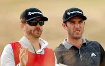 Austin Johnson được bình chọn là caddy của năm 2016