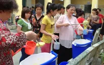 Nhóm Cháo tử tế mang niềm vui đến bệnh nhân nghèo