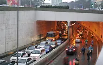 Va chạm liên hoàn tại hầm Kim Liên