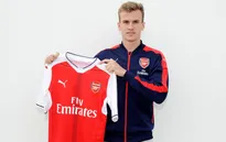 Arsenal chính thức có trung vệ mới
