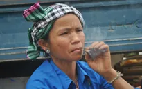 Hút thuốc lá song hành bệnh tật và đói nghèo