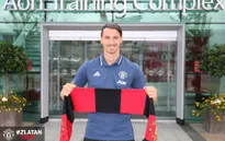 Ibrahimovic CHÍNH THỨC đầu quân cho Manchester United