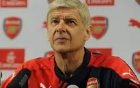 VIDEO: Thủ tướng Anh, HLV Arsene Wenger... tiếc thương huyền thoại âm nhạc David Bowie